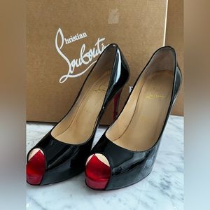 Christian Louboutin very prive pumps